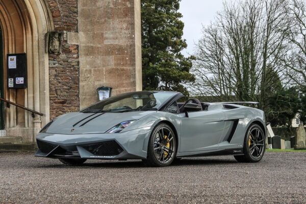 Gallardo gray